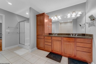Welcome to easy, low maintenance living on the golf course. This - photo 17