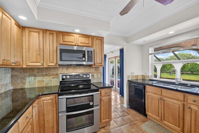 Welcome to this beautifully maintained 3-bedroom, 2-bath home - photo 17