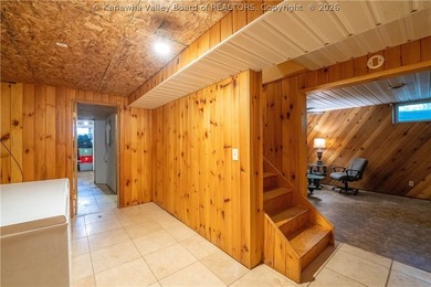YOUR DREAM HOME SITTING ON A RIVER LOT IS HERE! This ranch-style - photo 19