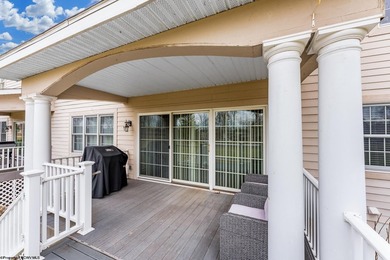 Welcome to easy, low maintenance living on the golf course. This - photo 26