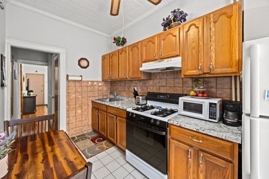 GREAT INVESTMENT OPPORTUNITY IN THE HEART OF GREENPOINT NY! THIS - photo 4
