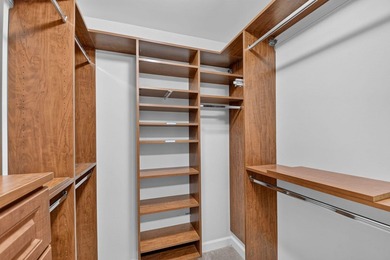 Welcome to this beautifully maintained 3-bedroom, 2-bath home - photo 34
