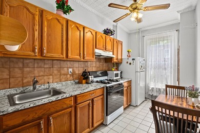 GREAT INVESTMENT OPPORTUNITY IN THE HEART OF GREENPOINT NY! THIS - photo 9