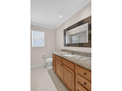 Welcome to this beautifully maintained 3-bedroom, 2-bath home - photo 42