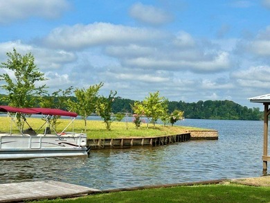 Move In Ready Lakefront Retreat w income potential. - photo 3