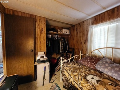 Spacious manufactured home situated on a large city lot - photo 20