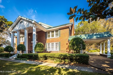 (private lake, pond, coastal) Home For Sale in Lake Cormorant Mississippi