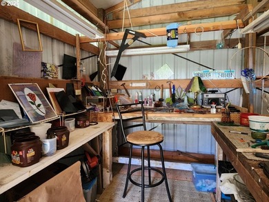 Spacious manufactured home situated on a large city lot - photo 24