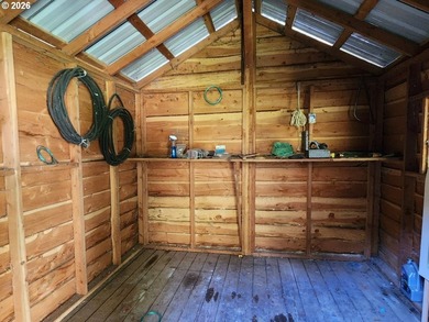 Spacious manufactured home situated on a large city lot - photo 25