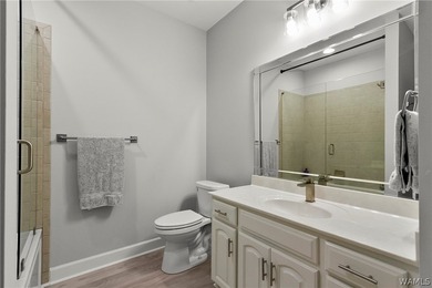 Welcome to 2706 Lake Crest Dr, a beautifully designed 4 bedroom - photo 31