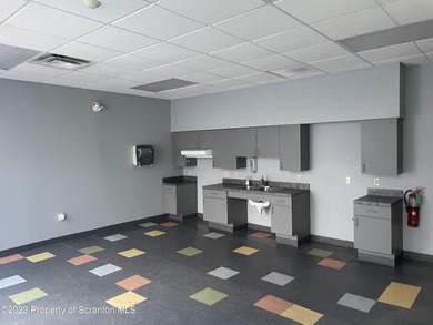 Fully renovated office complex. 50 separate offices. 9 restrooms