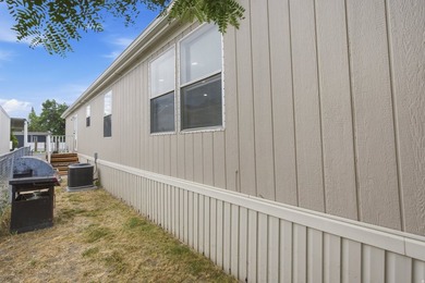 Welcome home to this well-maintained 4-bedroom, 2 full bathroom - photo 50