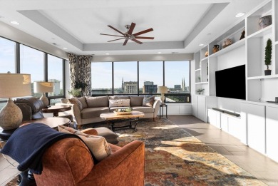 **PRICE IMPROVEMENT**Enjoy the best of Downtown in this