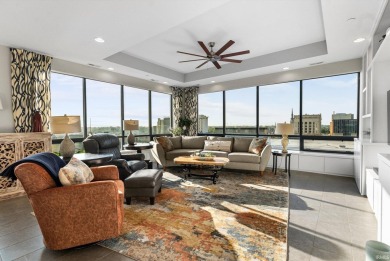 **PRICE IMPROVEMENT**Enjoy the best of Downtown in this