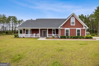 (private lake, pond, creek) Home For Sale in White Oak Georgia