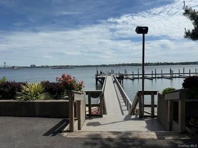 Located in the highly desirable Throgs Neck section of the Bronx - photo 13