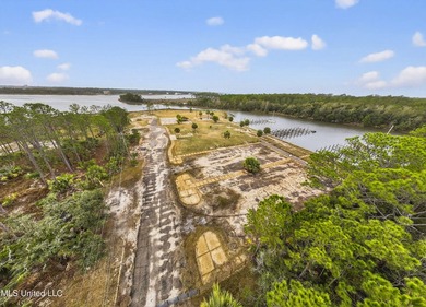 Very hard to find 5.6 acres of prime waterfront property on a - photo 3