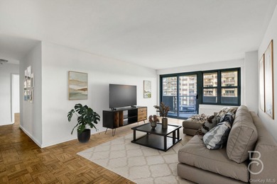 (private lake, pond, coastal) Condo For Sale in Queens New York