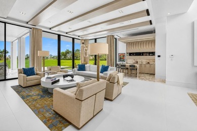Striking contemporary waterfront estate, perfectly positioned to - photo 7