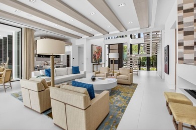 Striking contemporary waterfront estate, perfectly positioned to - photo 9