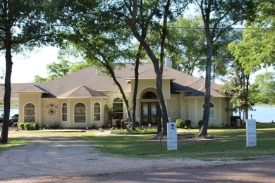 Lake Home For Sale in Thornton, Texas