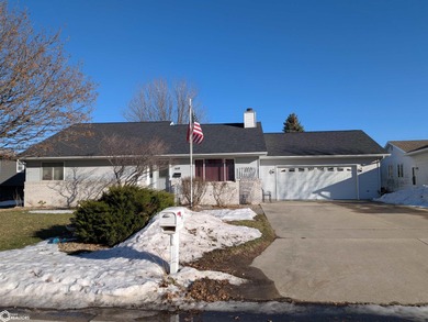 Clear Lake Home For Sale in Clear Lake Iowa