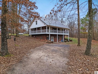 (private lake, pond, creek) Home For Sale in Benton Kentucky
