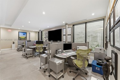 Exceptional free-standing commercial building. Fully renovated - photo 11