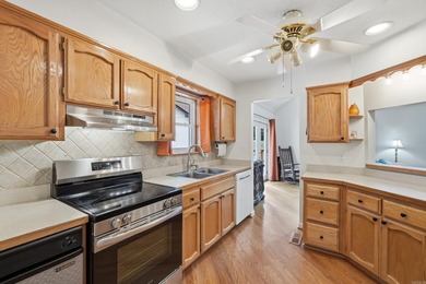 Welcome to 313 Snead Dr. in Fairfield Bay, perfectly positioned - photo 14