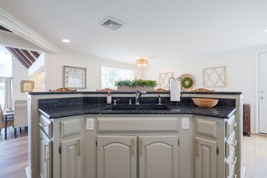 Just in time for summer-this stunning, fully renovated lakefront - photo 21