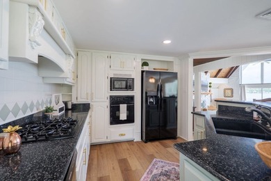 Just in time for summer-this stunning, fully renovated lakefront - photo 22