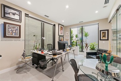 Exceptional free-standing commercial building. Fully renovated - photo 25
