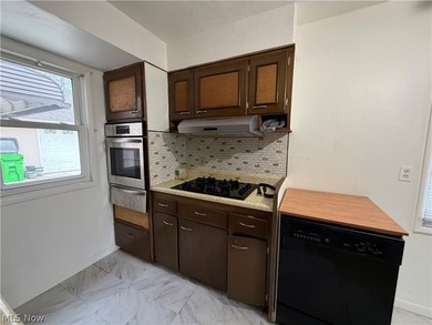 Opportunity meets potential in this one-of-a-kind Euclid - photo 31