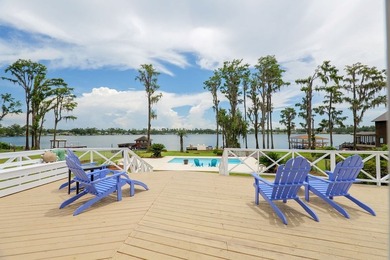 Just in time for summer-this stunning, fully renovated lakefront - photo 44