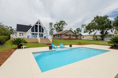 Just in time for summer-this stunning, fully renovated lakefront - photo 49