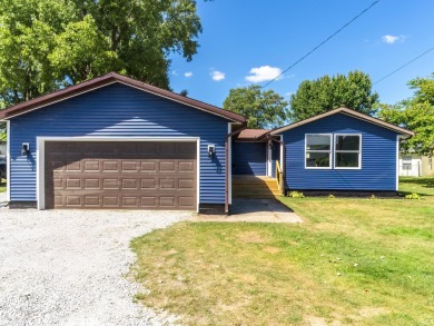 Lake Home For Sale in Wolcottville, Indiana