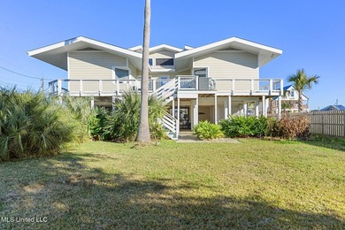 Welcome to laid-back coastal living in Riverview area in - photo 1