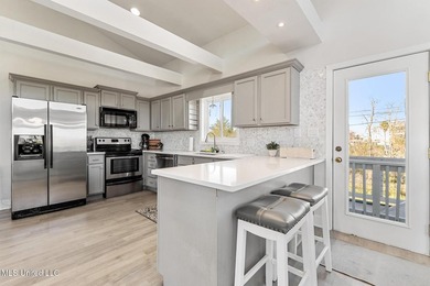Welcome to laid-back coastal living in Riverview area in - photo 7