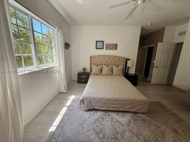 BRIGHT AIRY SPACIOUS 3BR/2.5BA TOWNHOUSE WITH 1 CAR GARAGE & TWO - photo 3