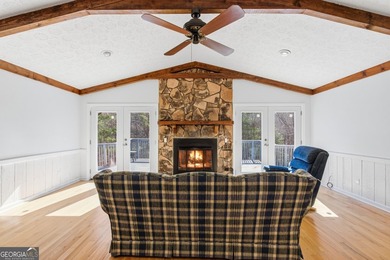 This adorable 4-bedroom, 4.5-bathroom mountain cabin is located - photo 16