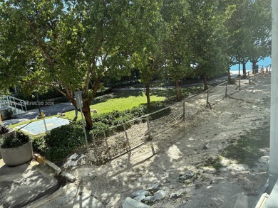 RARELY AVAILABLE 1-bedroom, 1-bath unit located conveniently on