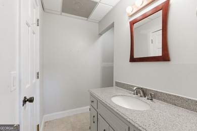 This adorable 4-bedroom, 4.5-bathroom mountain cabin is located - photo 47