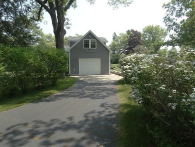 Now offered at an exceptional value on this Lakefront Estate! - photo 8
