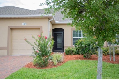 Reeves Lake  Townhome/Townhouse For Sale in Winter Haven Florida