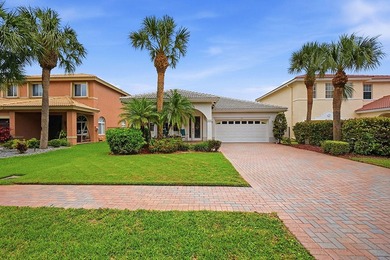 Welcome to this beautifully appointed home, offering the perfect - photo 1