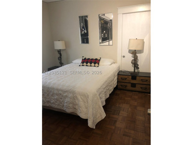 PRIME MULTI-FAMILY INVESTMENT OPPORTUNITY / T4-R ZONED. Rare - photo 9