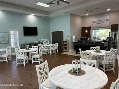 Move in ready! (See Private Remarks) 4 bed/2 bath, 2 car garage - photo 6