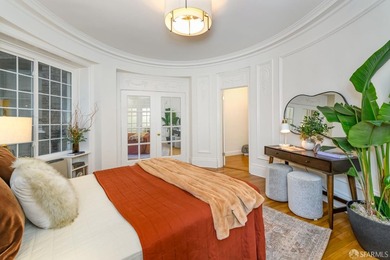 Stunning & sophisticated, this rear-facing flat in a classic - photo 6