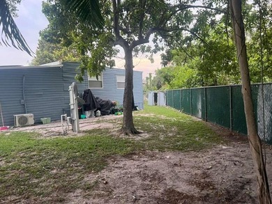 Charming Mobile Home in a community for all ages in Palm Beach - photo 21