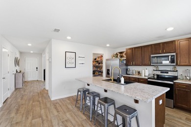 Discover this beautifully maintained 2019-built single-family - photo 11